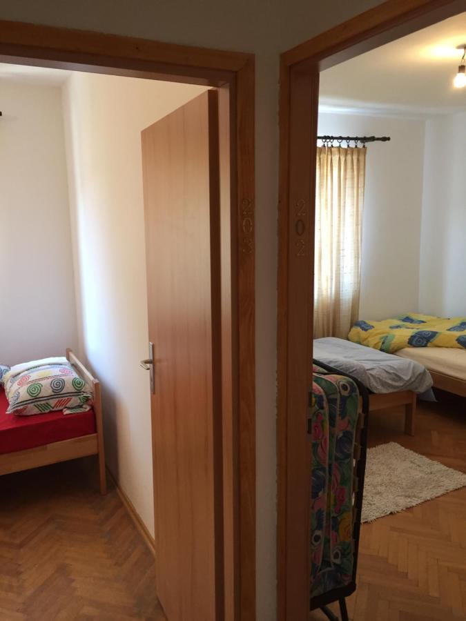 Feel Like Home Guest House ซาราเยโว ภายนอก รูปภาพ