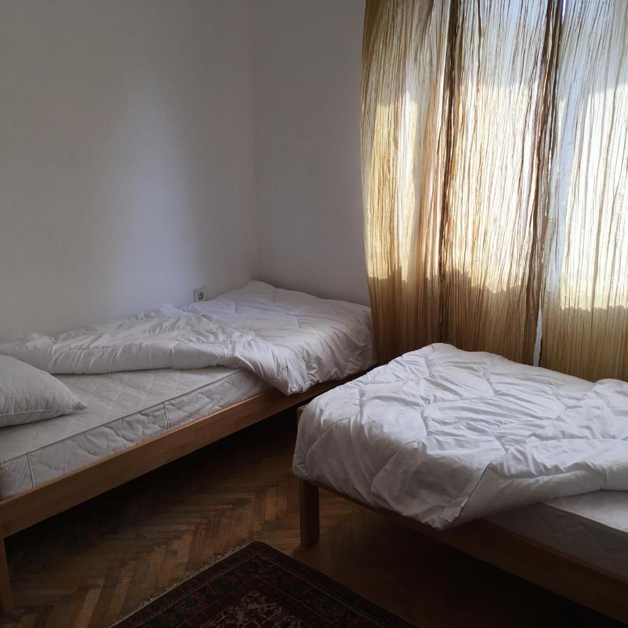 Feel Like Home Guest House ซาราเยโว ภายนอก รูปภาพ