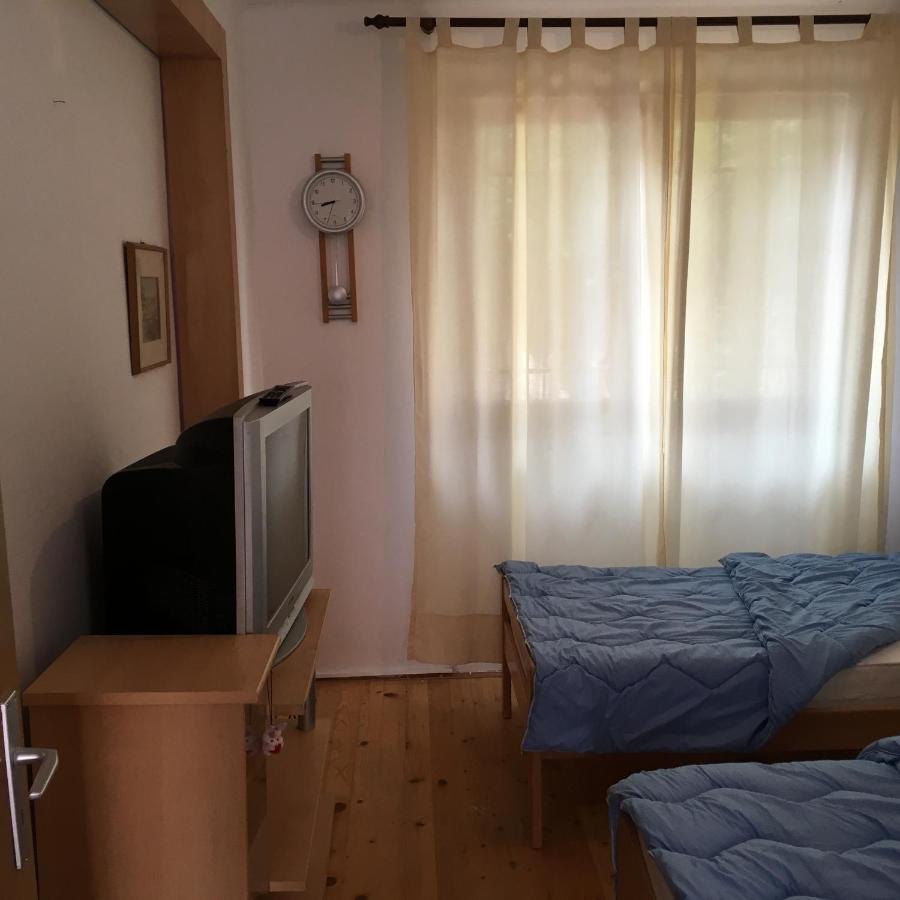 Feel Like Home Guest House ซาราเยโว ภายนอก รูปภาพ
