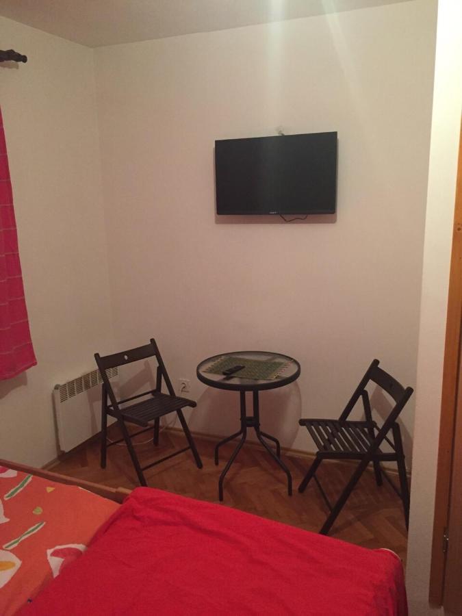 Feel Like Home Guest House ซาราเยโว ภายนอก รูปภาพ